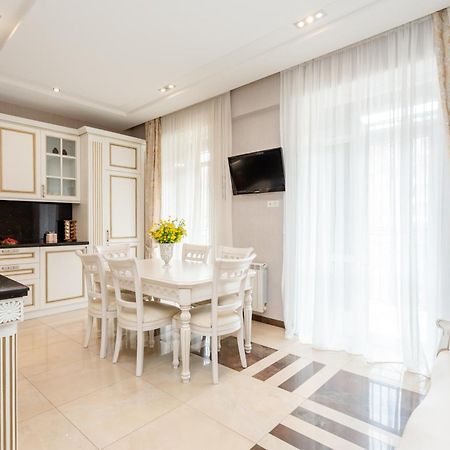 3Bd-2Bth Apartment In Tbilisi City Center Exteriör bild