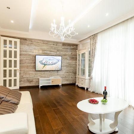 3Bd-2Bth Apartment In Tbilisi City Center Exteriör bild